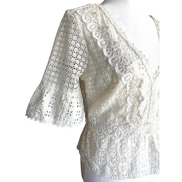 Abercrombie and Fitch Size Small White Crochet Eyelet Cropped Top Shirt Blouse - Picture 3 of 10